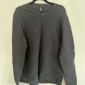 Lululemon Men's Black Sweater